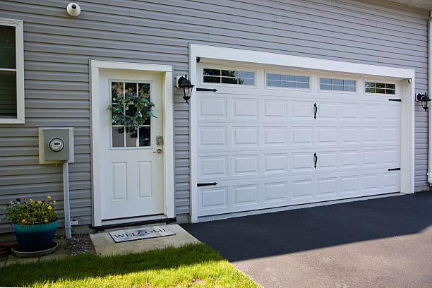 24/7 Emergency Garage Door Panel Replacement experts in Carroll County County, GA